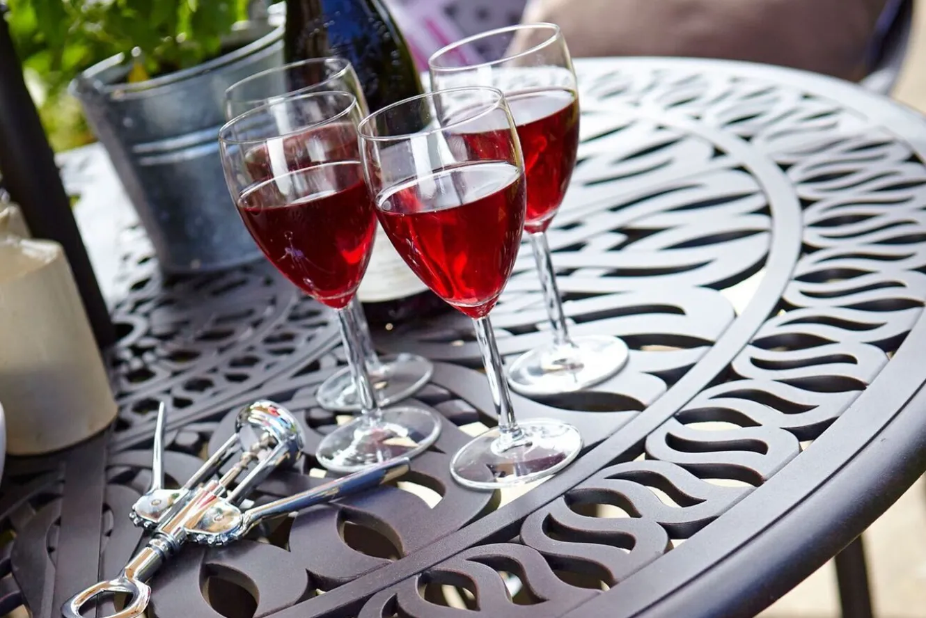 HARTMAN Amalfi Tisch, bronze, Alu-Guss, Ø120cm
