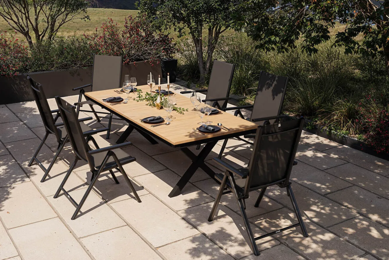 KETTLER BasicPlus Pro Garten-Essgruppe mit LED-Beleuchtung, anthrazit/natur, Alu/Holzimitat, 240 x 100 cm, 6 Klappstühle