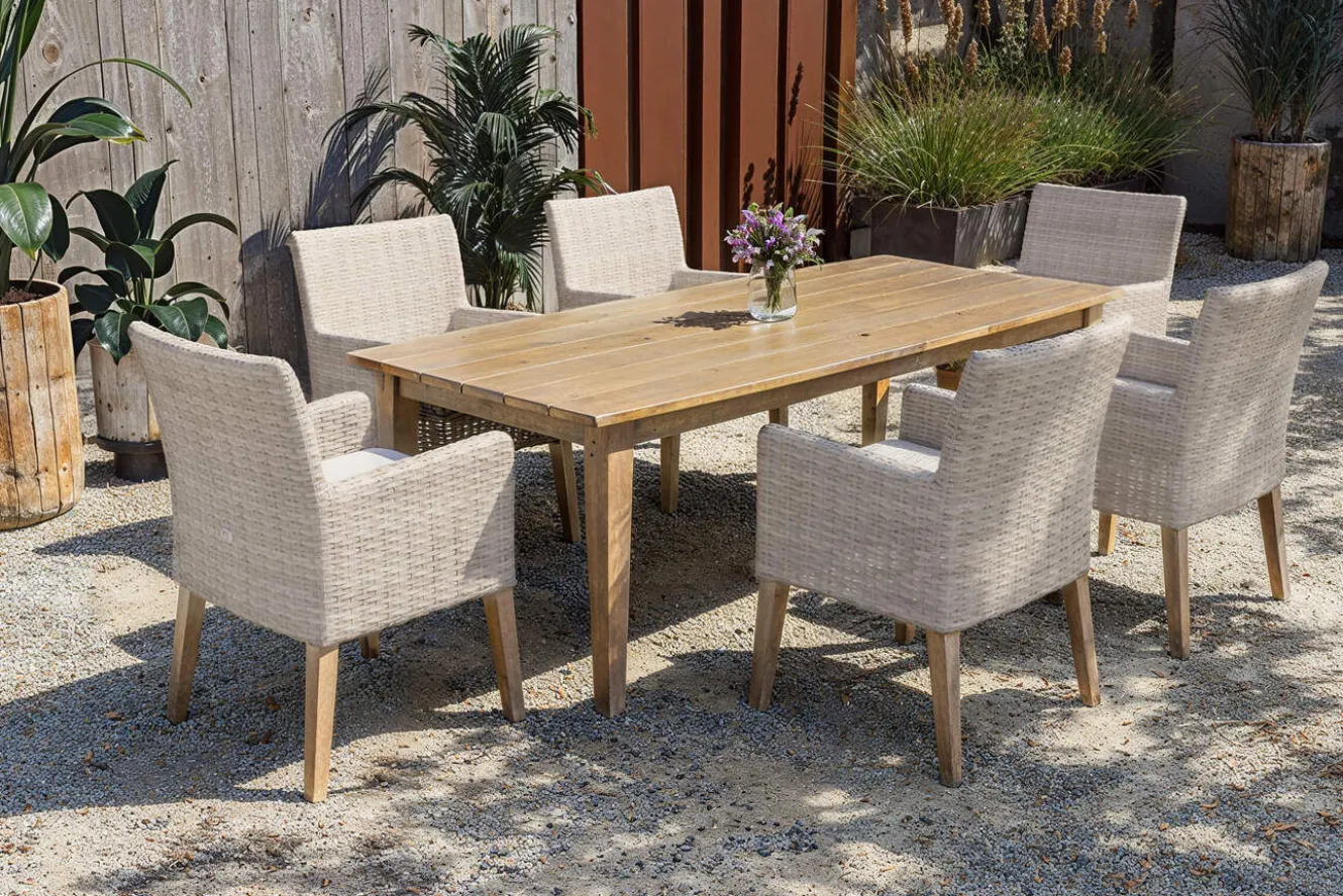 OUTFLEXX Borneo Garten-Essgruppe, beige-meliert, Polyrattan/Akazie, Tisch 220 x 100 cm, 6 Landhaussessel, FSC®-zertifiziertes Produkt