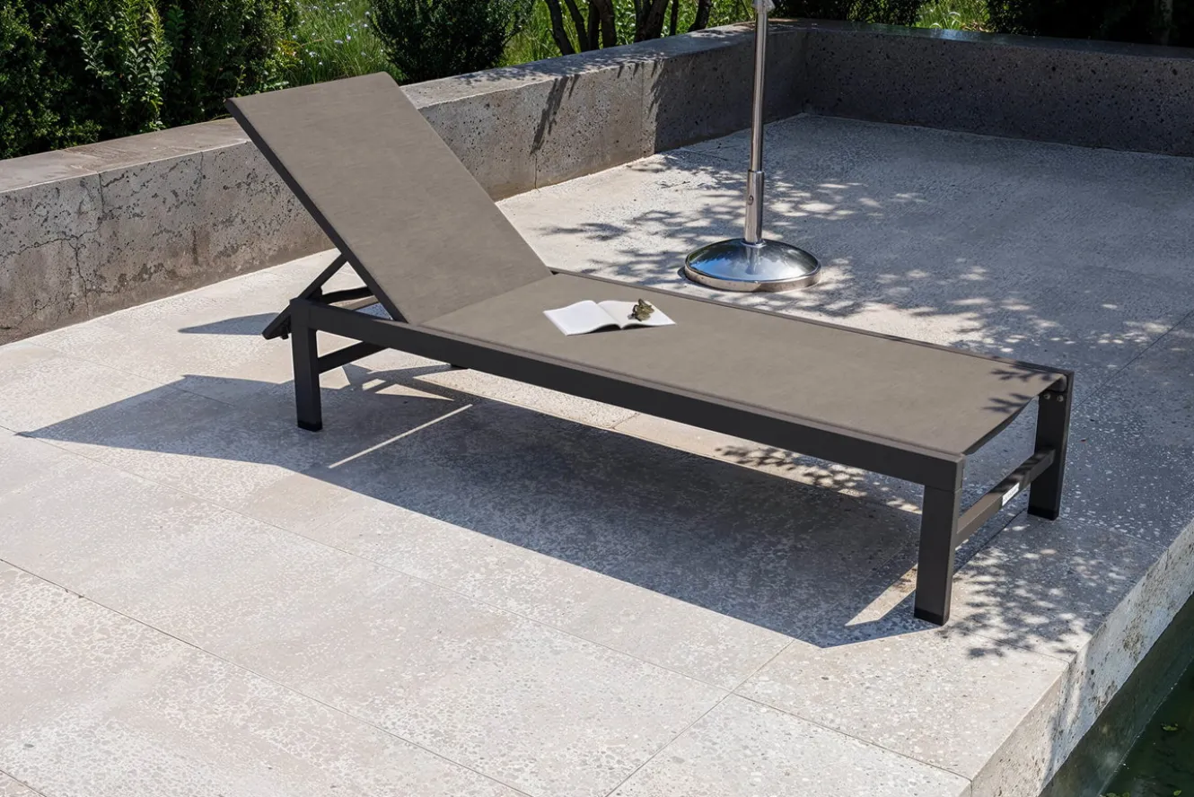 OUTFLEXX Boston Liege, anthrazit matt/schwarz, Alu/Textilene, 190 x 62 cm, Rückenlehne verstellbar