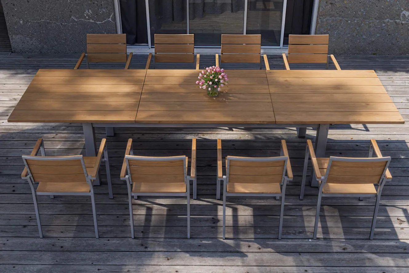 OUTFLEXX Falun Garten-Essgruppe mit 8 Sesseln, braun/silber, Teakholz/Edelstahl, 220/340 x 100 cm, ausziehbar stapelbar FSC®-zertifiziert