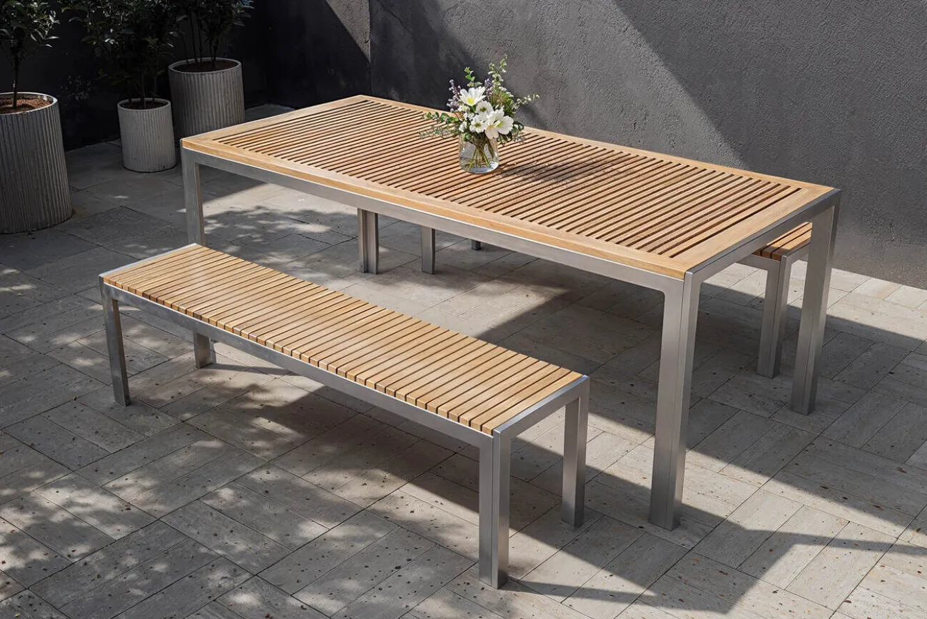 OUTFLEXX Falun Garten-Essgruppe, braun, Edelstahl/Teakholz, 200 x 90 cm Tisch mit 2 Bänken 160 x 38 cm