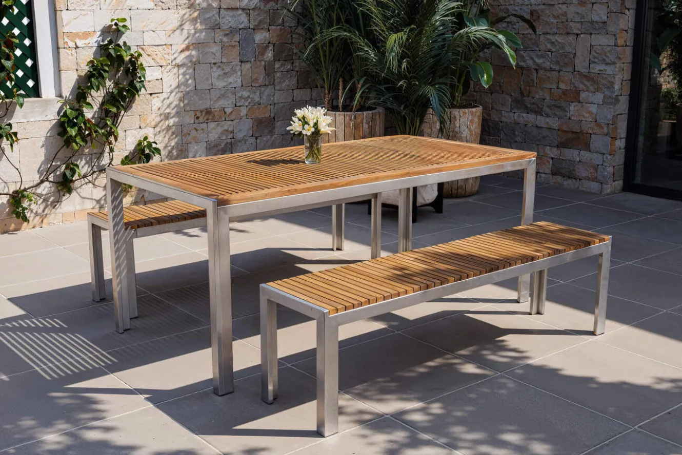 OUTFLEXX Falun Garten-Essgruppe, braun/silber, Edelstahl/Teakholz, 180 x 90 cm Tisch und 2 Bänke 160 x 38 cm