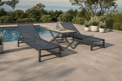 OUTFLEXX Gartenliegen-Set, anthrazit matt/schwarz, Alu/Textilene, 190 x 60 cm, inkl. höhenverstellbarer Kafeetisch , UV-beständig