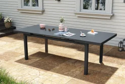 OUTFLEXX Korba Garten-Essgruppe mit 4 Sesseln, anthrazit matt, Alu/Teak, ausziehbarer Tisch 180/240 x 100 cm, inkl. Polster
