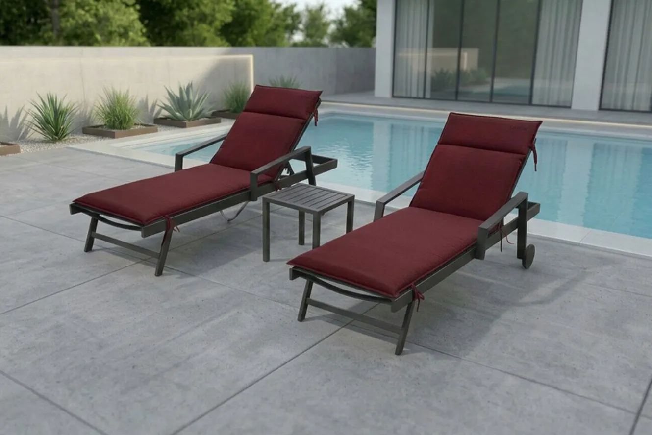 OUTFLEXX Liegen-Set, anthrazit/bordeaux, Aluminium/Textilene/Polyester, Tisch 40 x 40 cm, 2 Auflagen, mit Rollen, Rückenlehne verstellbar