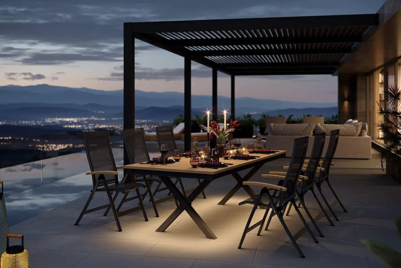 OUTFLEXX Luminara Garten-Essgruppe mit LED-Beleuchtung, anthrazit matt/natur, Aluminium/Textilen/Holzimitat, 240 x 100 cm, 6 Klappstühle