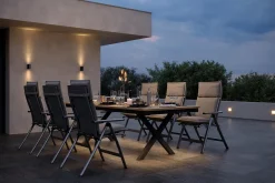 OUTFLEXX Luminara Garten-Essgruppe, anthrazit matt/natur, Alu / Textilen / Holzimitat, 240 x 100 cm, 6 Klappstühle, inkl. Auflagen, LED-Beleuchtung