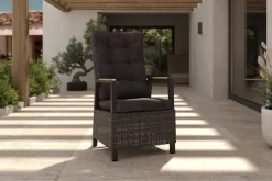OUTFLEXX Nova Diningsessel, anthrazit/grau, Alu/Polyrattan, 58 x 68 x 108 cm, verstellbare Rückenlehne, mit Teakholz-Armlehnen, FSC®-zertifiziertes Produkt