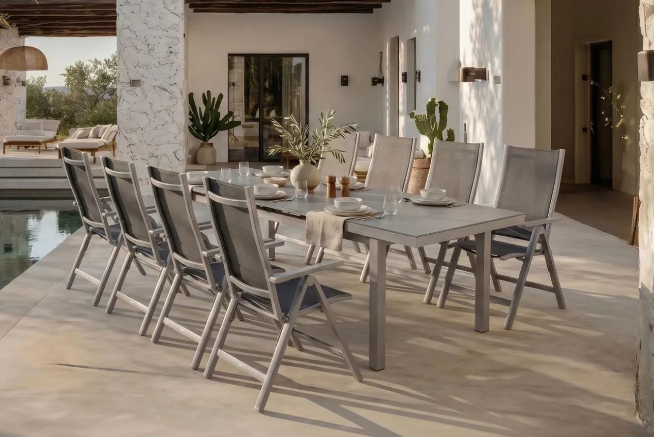 OUTFLEXX Premium Garten-Essgruppe, silber/grau, Alu/Textilene, Ausziehtisch 180/240 x 100 cm, 8 Klappstühle