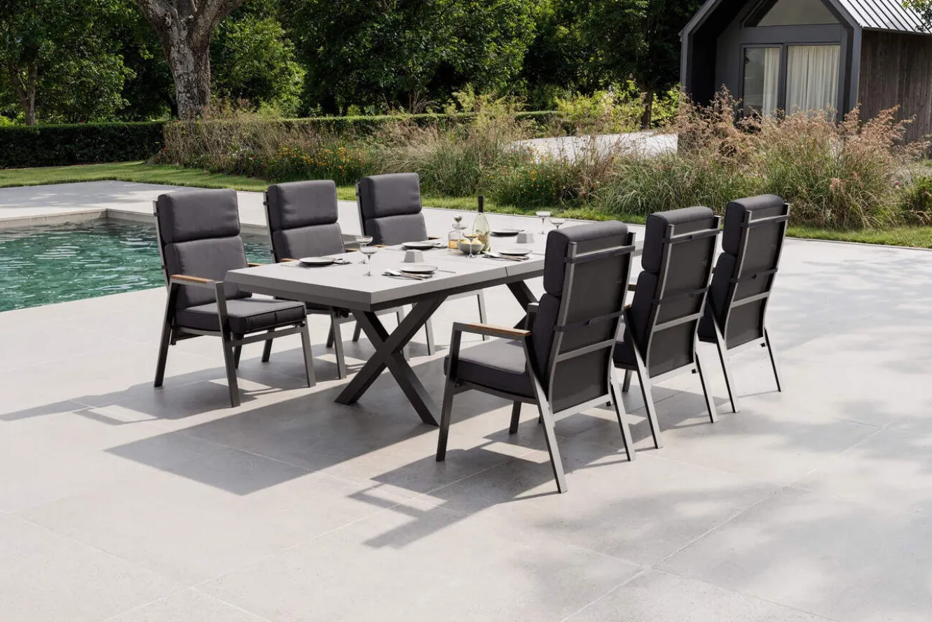 OUTFLEXX Serro Garten-Essgruppe, schwarz/anthrazit, Alu/Steinimitat/Teak, Tisch 200/260 x 100 cm, ausziehbar, 6 Stapelsessel