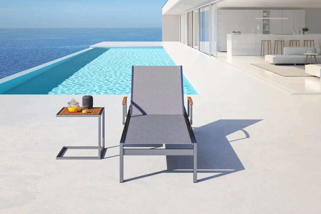 OUTFLEXX Sonnenliegen-Set, taupe, Edelstahl/Teak, 195,5x74x35cm, mit Armlehnen, inkl. Beistelltisch 45x45cm, FSC®-zertifiziertes Produkt