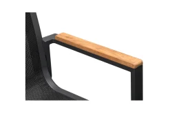 OUTFLEXX Stapelstuhl, anthrazit matt, Alu/Textilene, Armlehnen aus Teak, pulverbeschichtet
