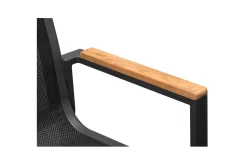 OUTFLEXX Stapelstuhl, anthrazit matt, Alu/Textilene, Armlehnen aus Teak, pulverbeschichtet