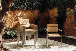 OUTFLEXX Stapelstuhl, Teakholz/Edelstahl, 57x57x85cm, FSC®-zertifiziertes Produkt