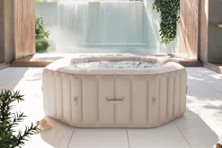 OUTFLEXX Tulum Whirlpool, beige/weiß, PVC laminiert, ⌀ 195 x 65 cm, aufblasbar, mit Massagedüsen, integriertes Ablassventil, UV-beständig