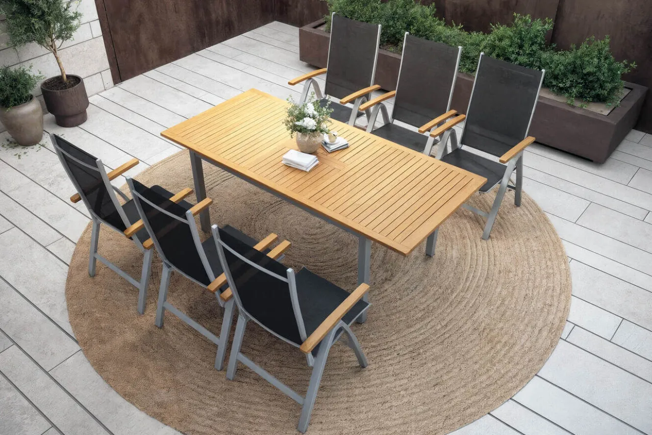 VILLANA Garten-Essgruppe mit 6 Klappstühlen, silber, Alu/Eukalyptus, ausziehbarer Tisch 150/200 x 90 cm, FSC®-zertifiziertes Produkt
