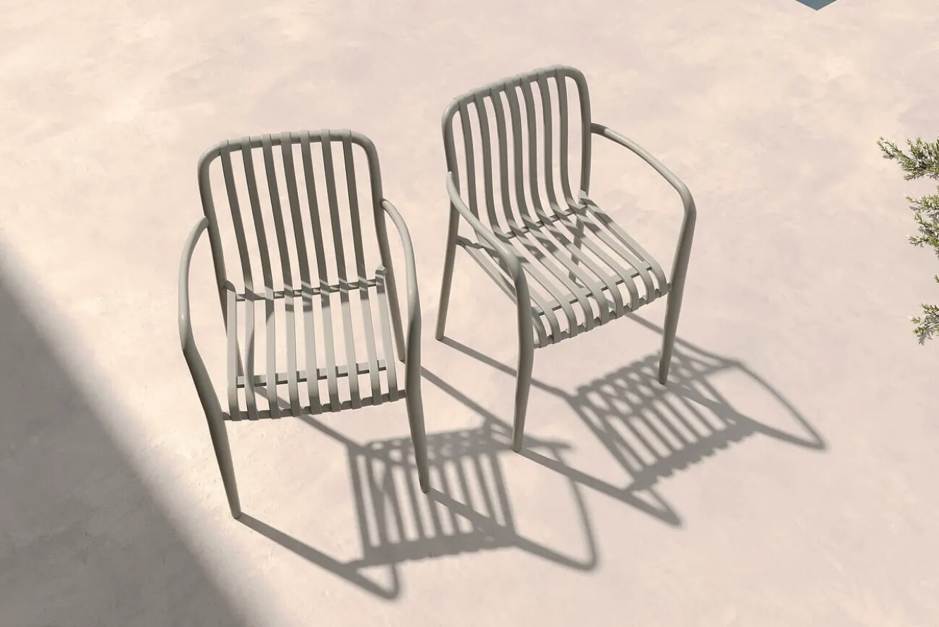 VILLANA Pico Soft Balkon-Set, grau, Kunststoff, Tisch Ø 70 cm und 2 Stapelsessel, UV-beständig, wetterfest